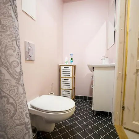 Lejlighed Enjoy Easy Living In Recently Renovated Studio *